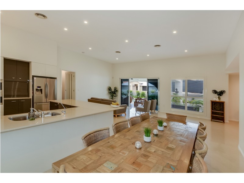 34 Stillwater Drive, Twin Waters QLD 4564