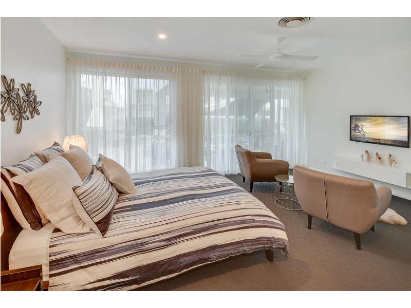 34 Stillwater Drive, Twin Waters QLD 4564