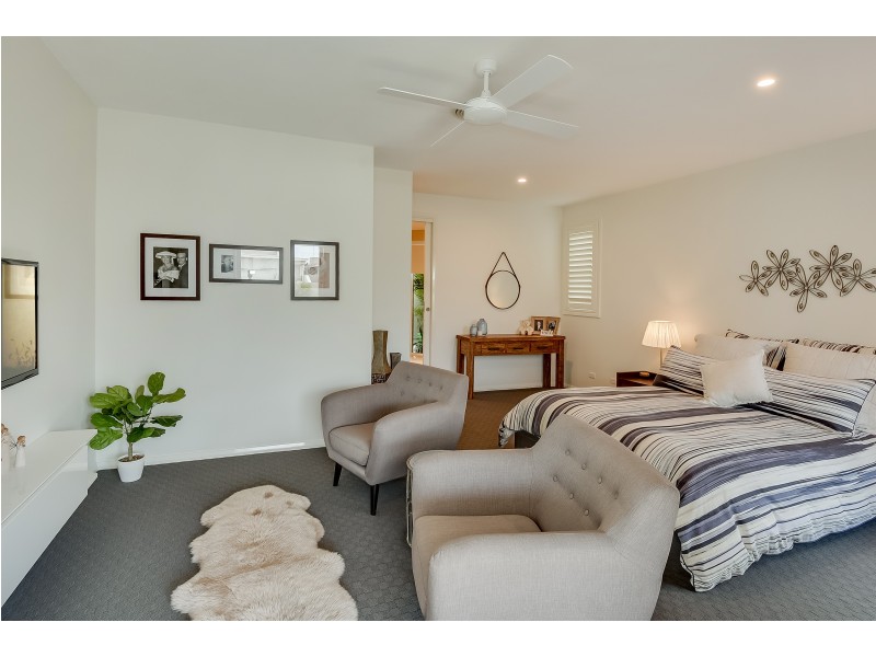 34 Stillwater Drive, Twin Waters QLD 4564