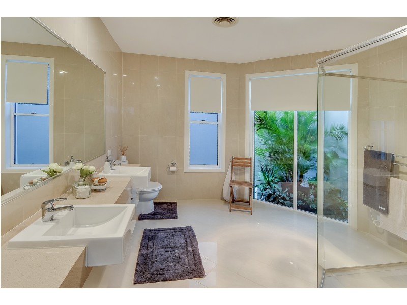34 Stillwater Drive, Twin Waters QLD 4564