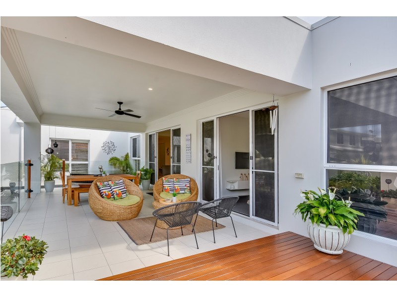 34 Stillwater Drive, Twin Waters QLD 4564