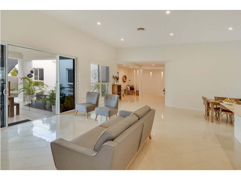 34 Stillwater Drive, Twin Waters QLD 4564