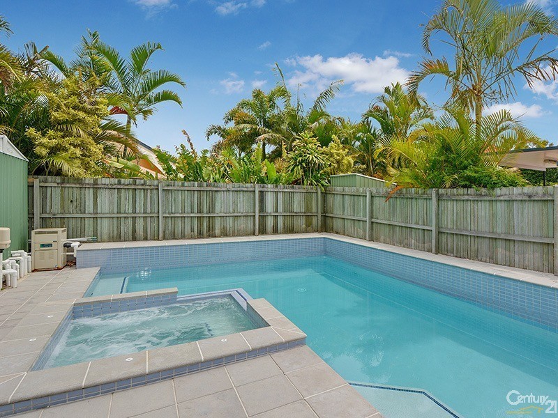 1 Portmarnock Court, Twin Waters QLD 4564