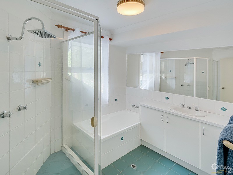 1 Portmarnock Court, Twin Waters QLD 4564