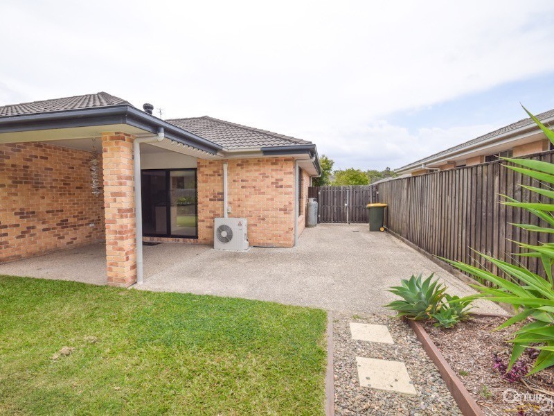 8 Parkland Drive, Pacific Paradise QLD 4564