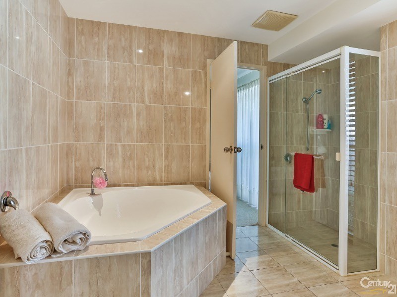 11 Tamarind Place, Twin Waters QLD 4564