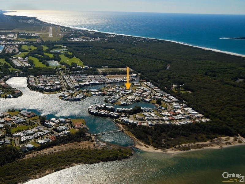 6 Oyster Court, Twin Waters QLD 4564