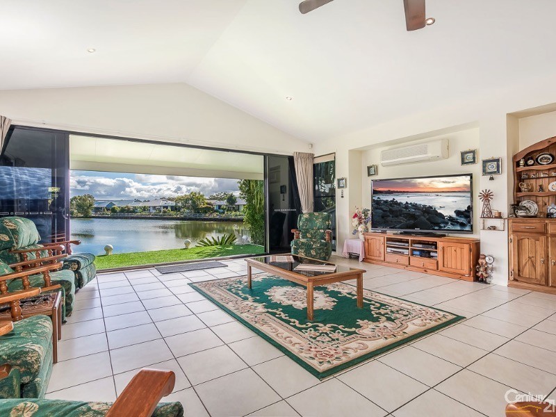 23 Seahorse Drive, Twin Waters QLD 4564