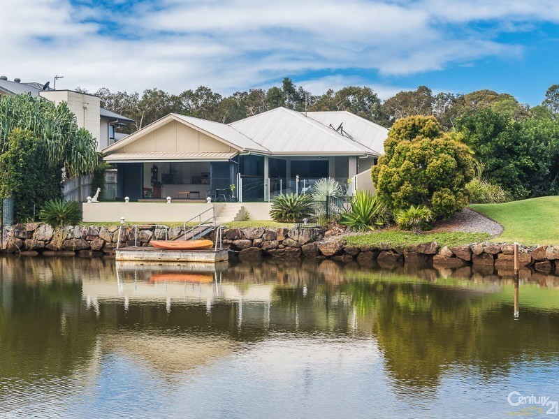 23 Seahorse Drive, Twin Waters QLD 4564