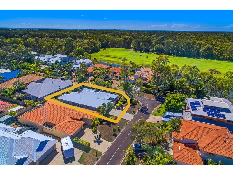 5 Baker-Finch Place, Twin Waters QLD 4564