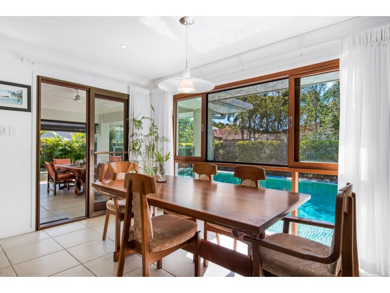 5 Baker-Finch Place, Twin Waters QLD 4564