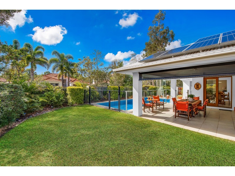 5 Baker-Finch Place, Twin Waters QLD 4564