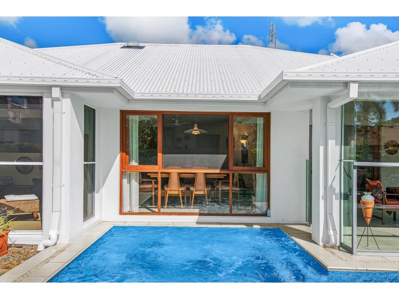 5 Baker-Finch Place, Twin Waters QLD 4564