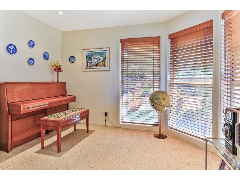 11 Tamarind Place, Twin Waters QLD 4564