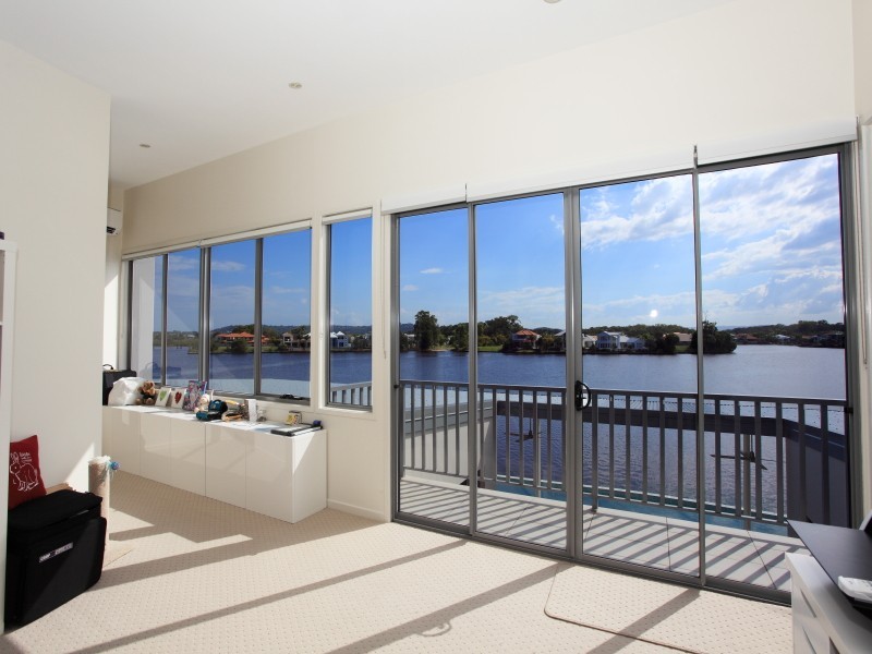 12 Waterfront Court, Twin Waters QLD 4564