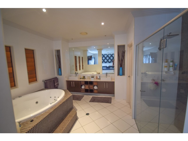 3 Starfish Way, Twin Waters QLD 4564