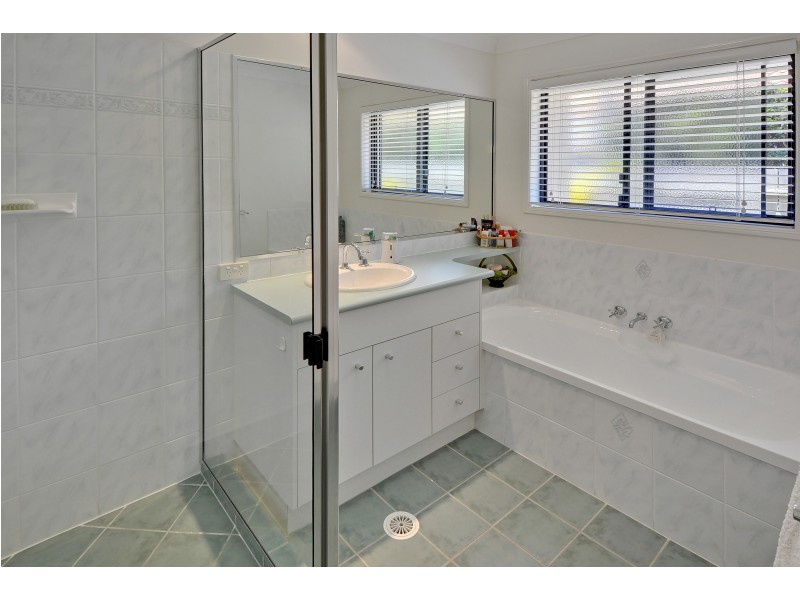 3 Staysail Place, Twin Waters QLD 4564