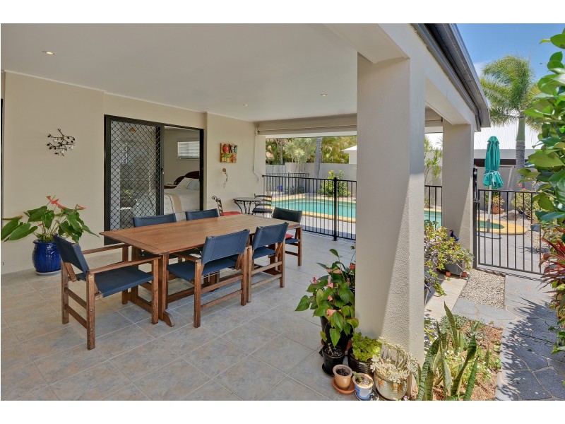 3 Staysail Place, Twin Waters QLD 4564