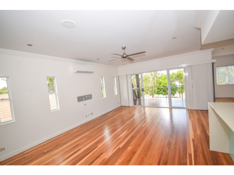 2 Merkara Cr, Twin Waters QLD 4564