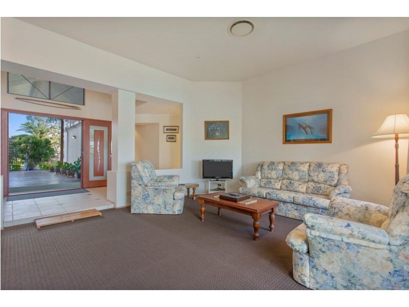 19 Tamarind Pl, Twin Waters QLD 4564