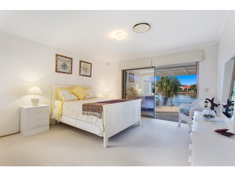 19 Tamarind Pl, Twin Waters QLD 4564