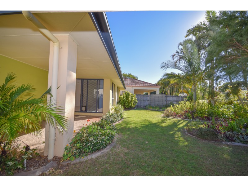 32 Barcoola Place, Twin Waters QLD 4564