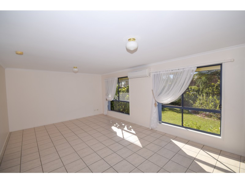 32 Barcoola Place, Twin Waters QLD 4564