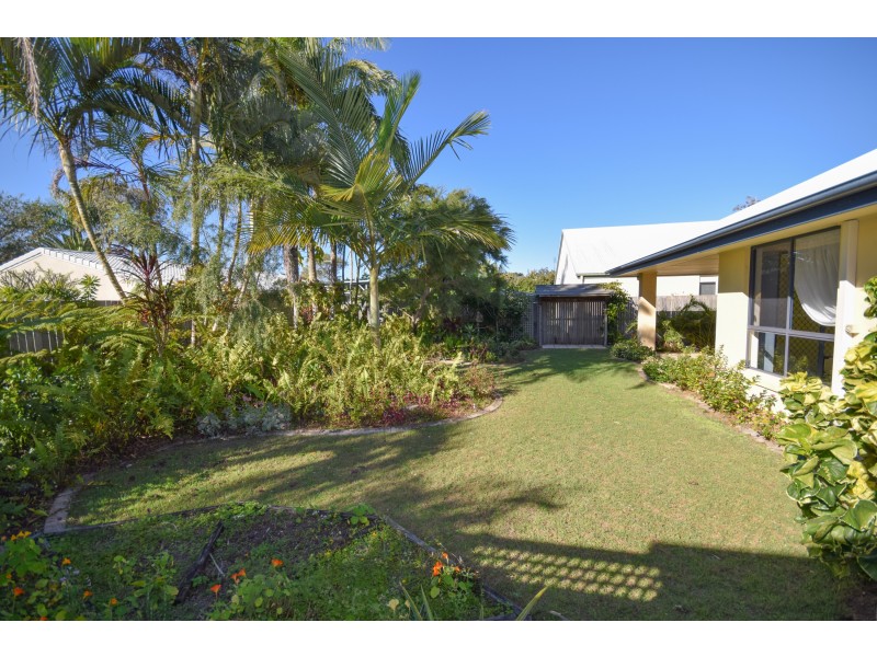 32 Barcoola Place, Twin Waters QLD 4564