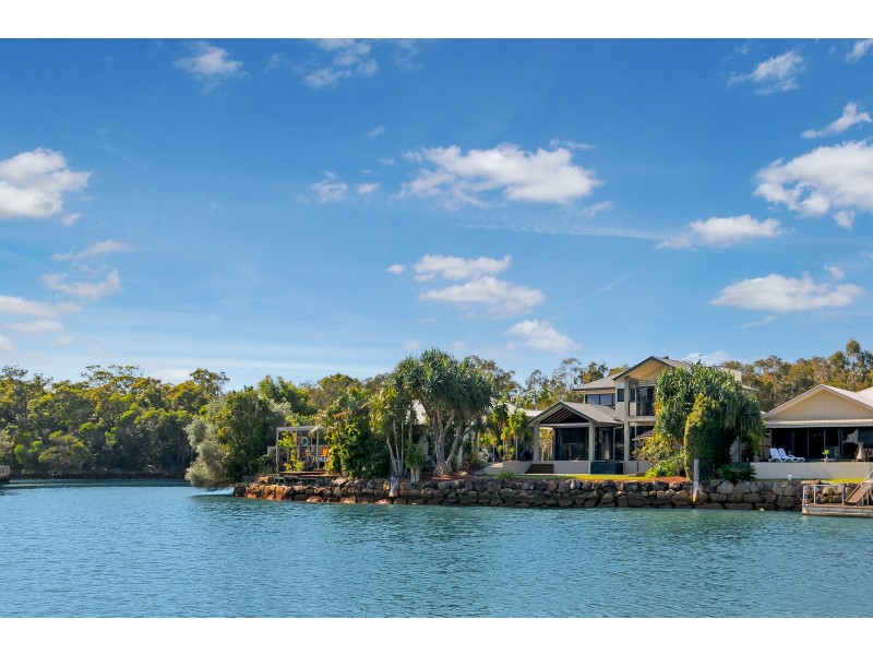 25 Seahorse Dr, Twin Waters QLD 4564