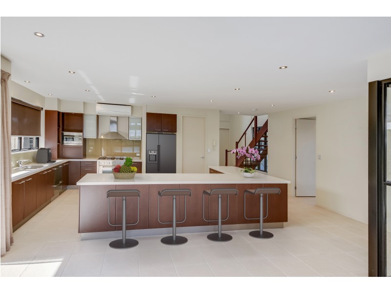 25 Seahorse Dr, Twin Waters QLD 4564