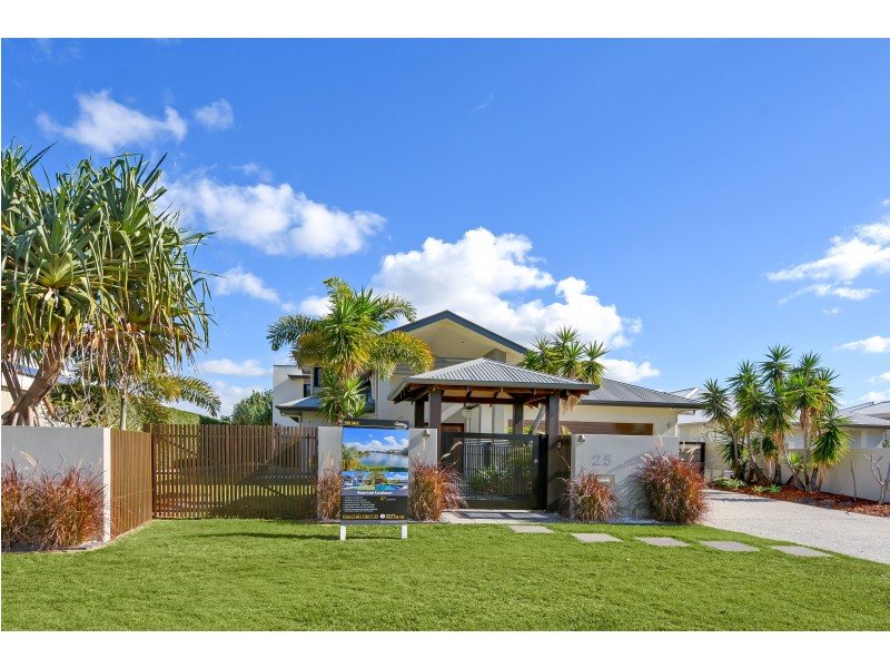 25 Seahorse Dr, Twin Waters QLD 4564