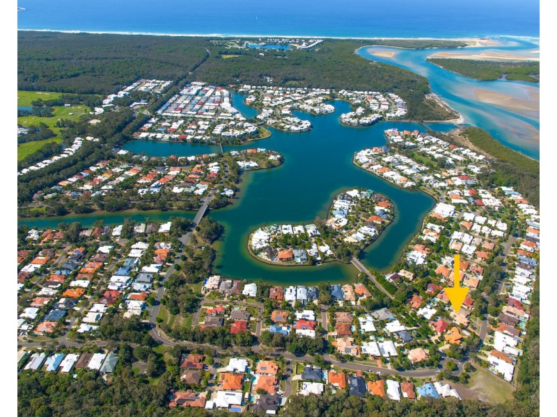 12 Stillwater Dr, Twin Waters QLD 4564