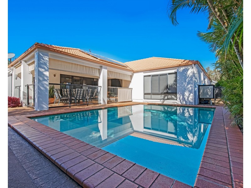 12 Stillwater Dr, Twin Waters QLD 4564