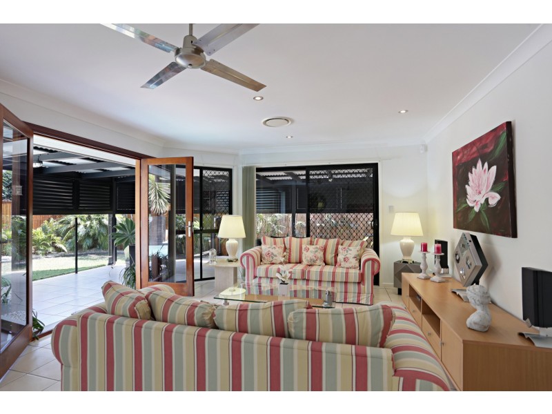 4 Hetherington Drive, Twin Waters QLD 4564