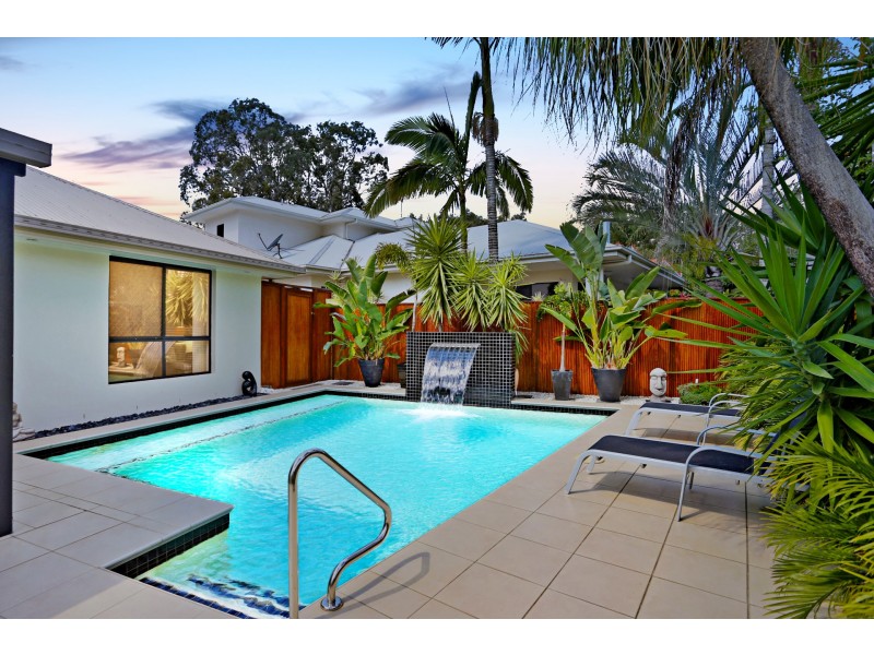 4 Hetherington Drive, Twin Waters QLD 4564