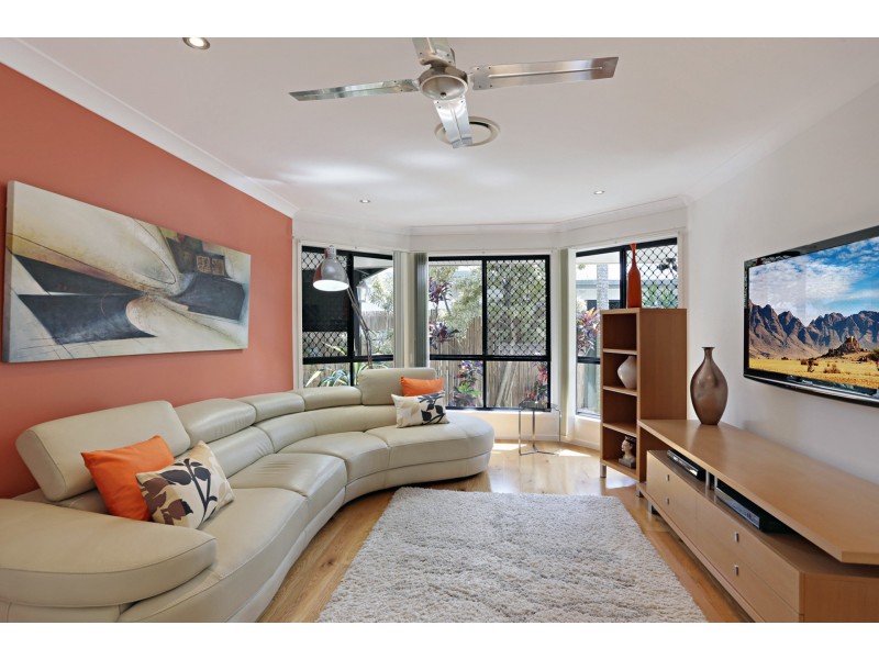 4 Hetherington Drive, Twin Waters QLD 4564