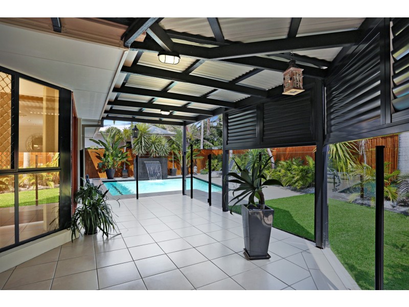 4 Hetherington Drive, Twin Waters QLD 4564