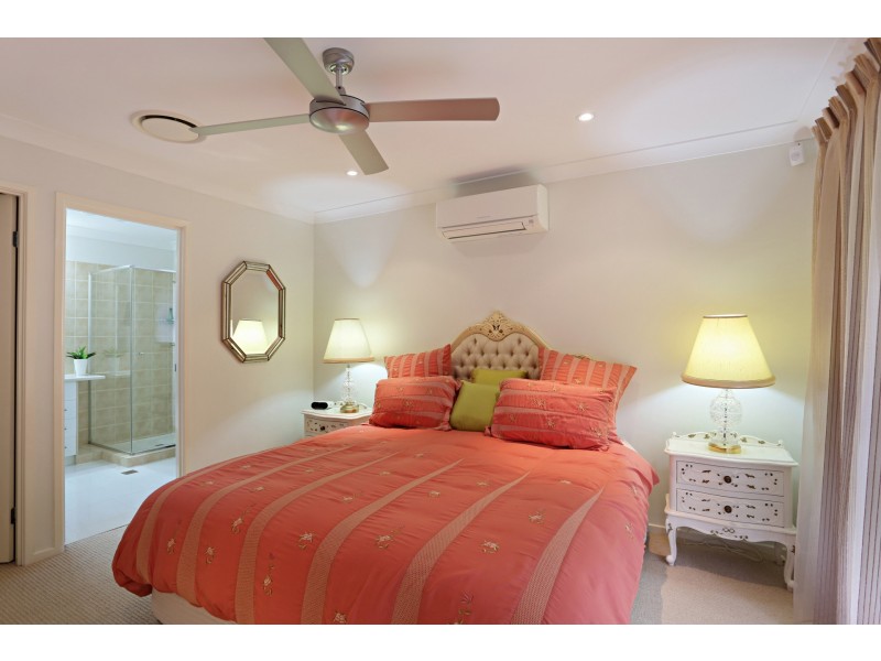 4 Hetherington Drive, Twin Waters QLD 4564