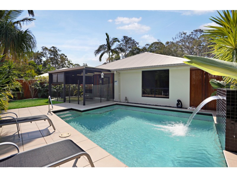 4 Hetherington Drive, Twin Waters QLD 4564