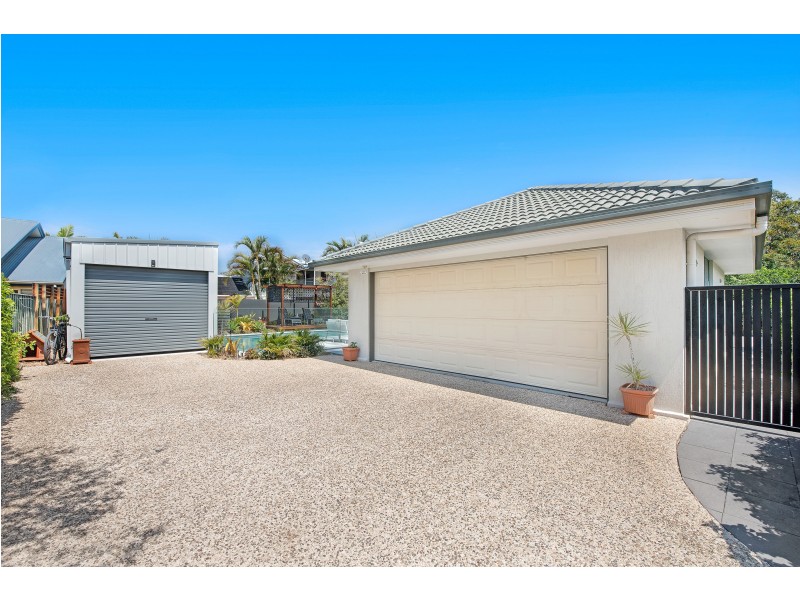 21 Twin Waters Drive, Twin Waters QLD 4564