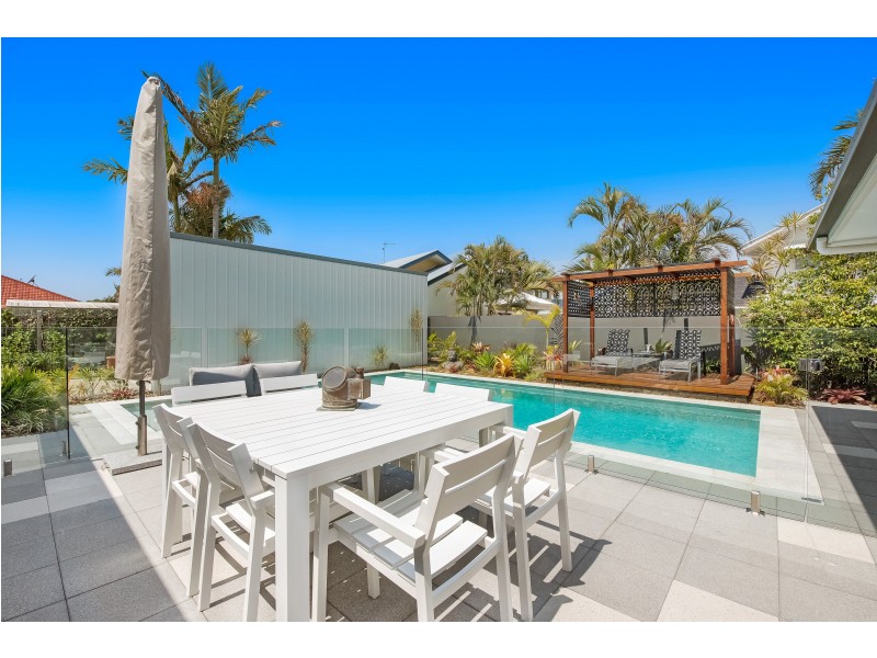 21 Twin Waters Drive, Twin Waters QLD 4564