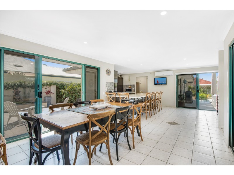 21 Twin Waters Drive, Twin Waters QLD 4564