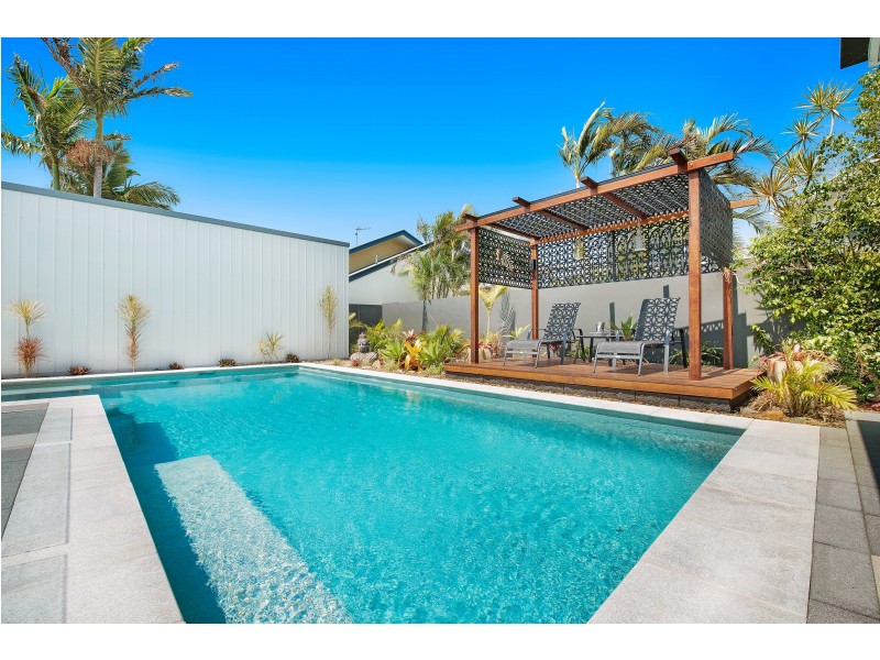 21 Twin Waters Drive, Twin Waters QLD 4564