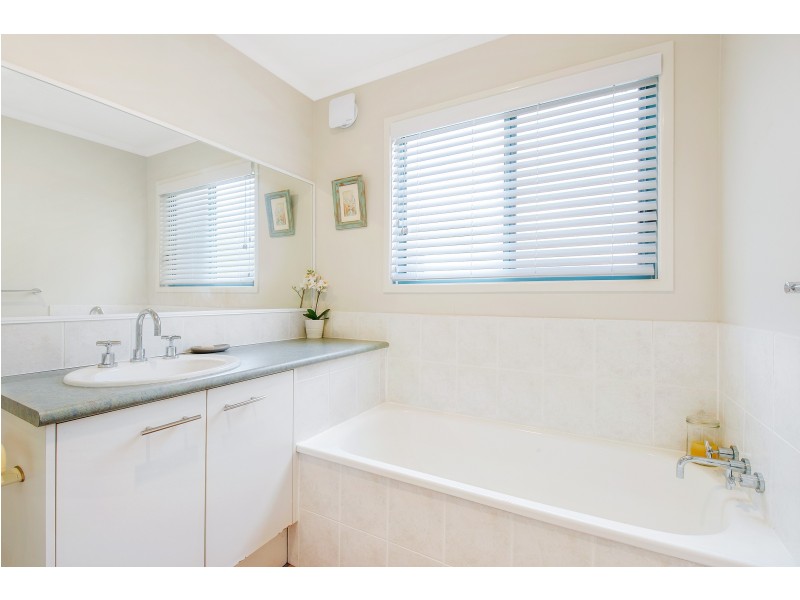 21 Twin Waters Drive, Twin Waters QLD 4564