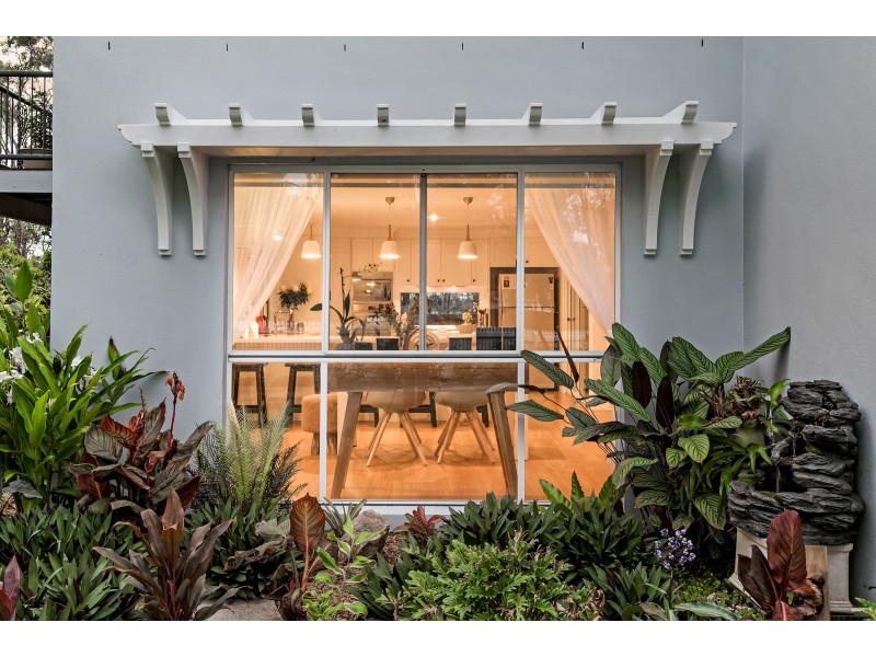 32 Wattlebird Drive, Twin Waters QLD 4564