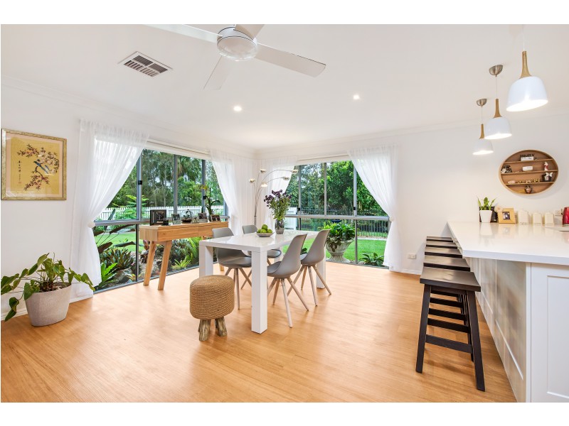 32 Wattlebird Drive, Twin Waters QLD 4564