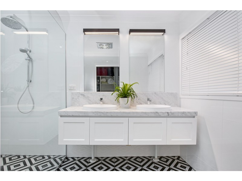 32 Wattlebird Drive, Twin Waters QLD 4564