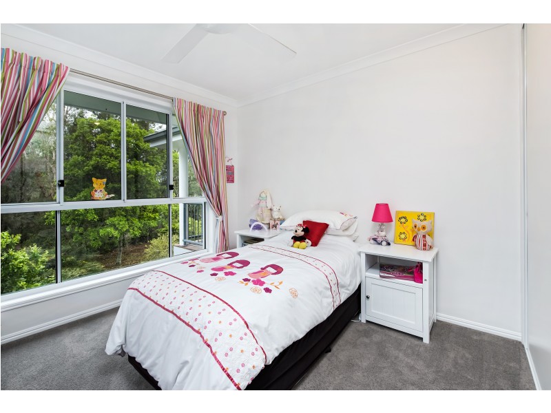 32 Wattlebird Drive, Twin Waters QLD 4564