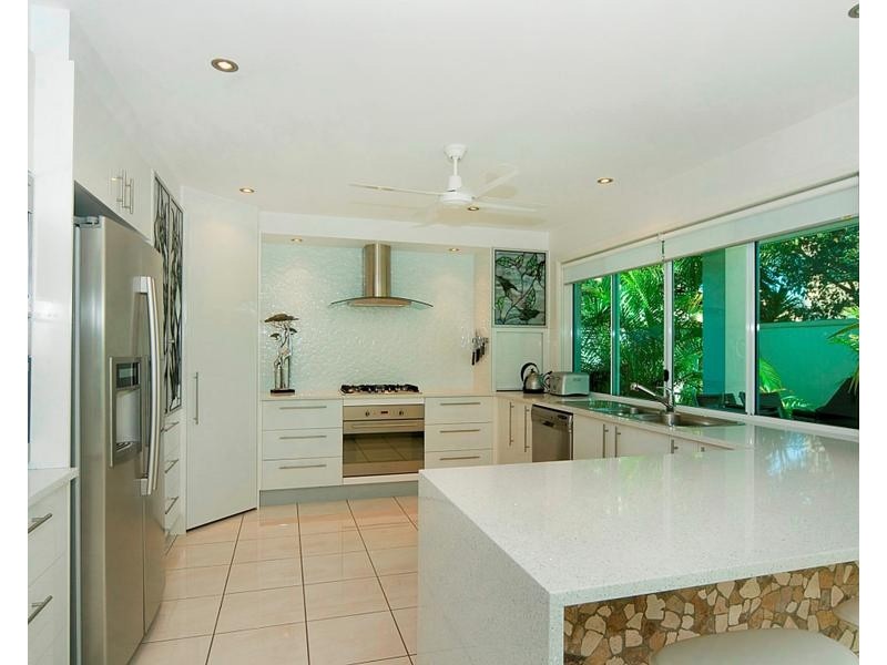 32 Stillwater Drive, Twin Waters QLD 4564