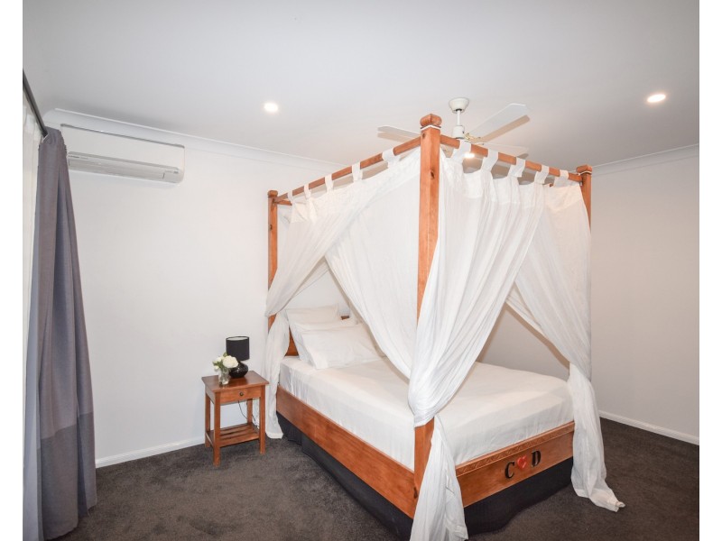 7 Baker-Finch Place, Twin Waters QLD 4564